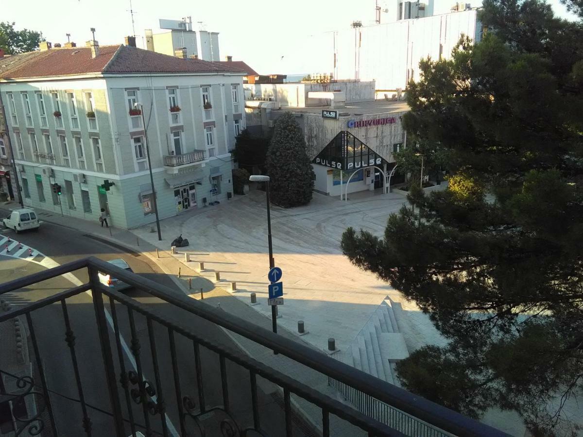 Apartment Sandra 2+2 *** ซริกเวนิซา ภายนอก รูปภาพ
