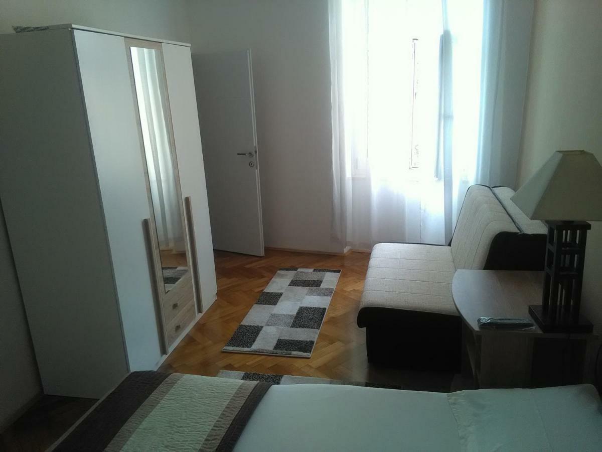 Apartment Sandra 2+2 *** ซริกเวนิซา ภายนอก รูปภาพ