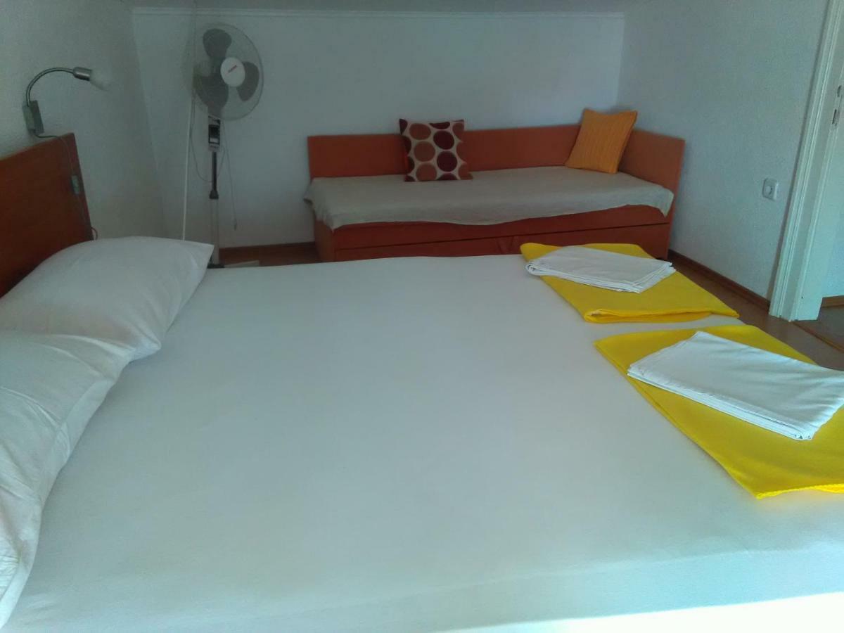 Apartment Sandra 2+2 *** ซริกเวนิซา ภายนอก รูปภาพ