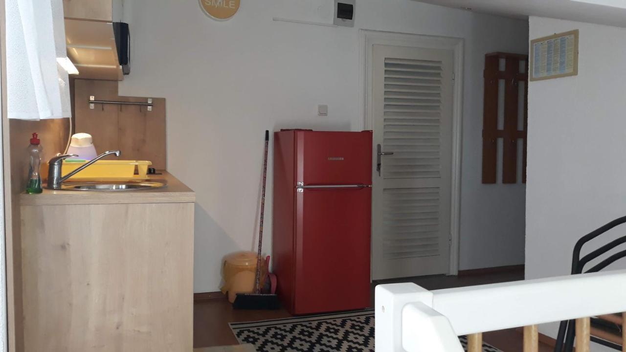 Apartment Sandra 2+2 *** ซริกเวนิซา ภายนอก รูปภาพ