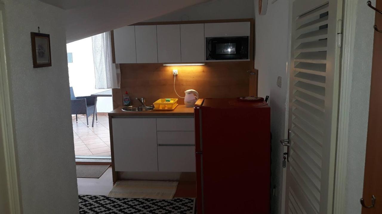 Apartment Sandra 2+2 *** ซริกเวนิซา ภายนอก รูปภาพ